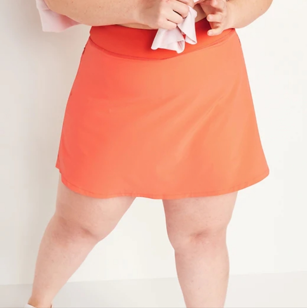 ⭐ NWT All In Motion Orange Bright Skort⭐